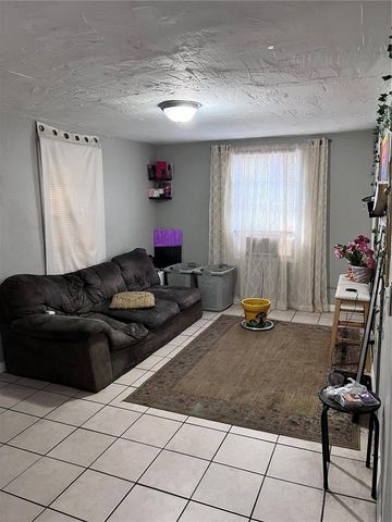 811 NE 20TH STREET A & B, Gainesville, FL 32641