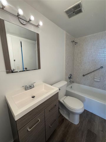 16465 NE 22nd Avenue 610, North Miami Beach, FL 33160