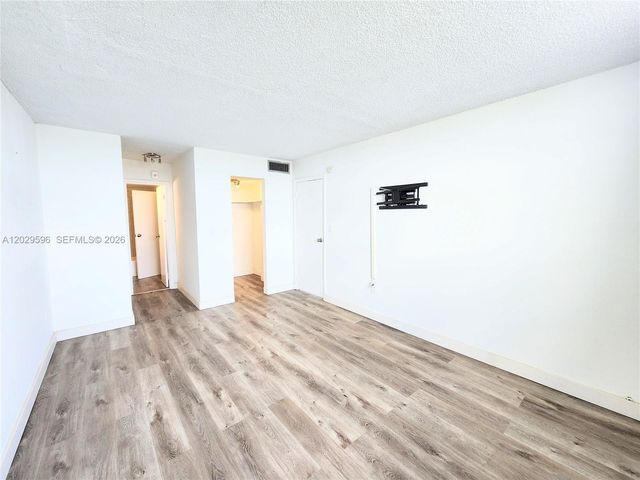 16465 NE 22nd Avenue 610, North Miami Beach, FL 33160