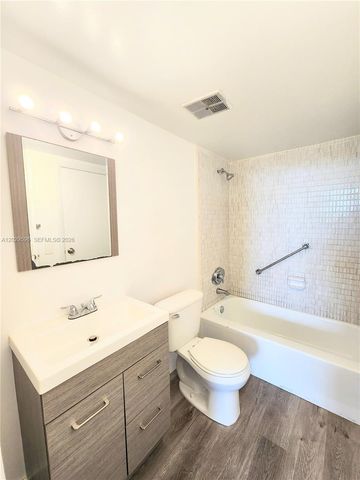 16465 NE 22nd Avenue 610, North Miami Beach, FL 33160