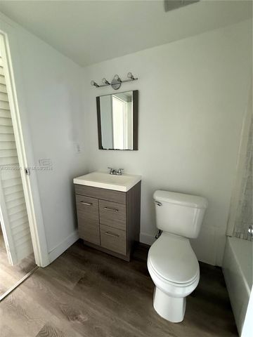 16465 NE 22nd Avenue 610, North Miami Beach, FL 33160