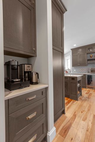 205 W Cook Avenue, Libertyville, IL 60048