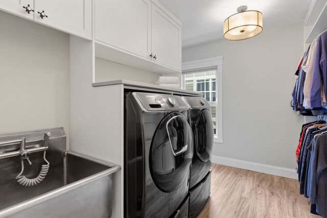 205 W Cook Avenue, Libertyville, IL 60048