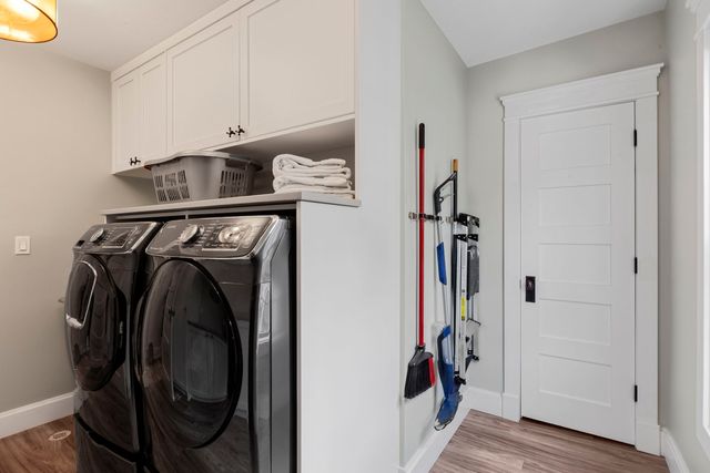 205 W Cook Avenue, Libertyville, IL 60048