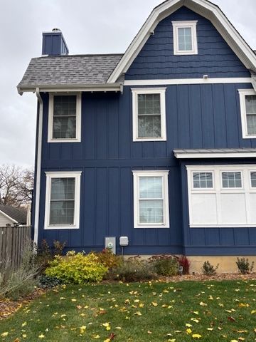 205 W Cook Avenue, Libertyville, IL 60048