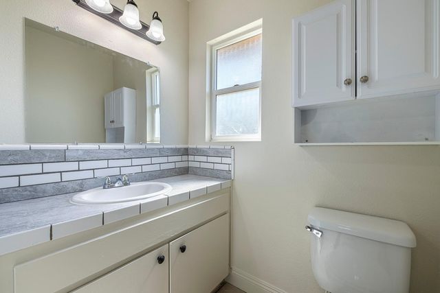 2840 N 1st Street, Fresno, CA 93703