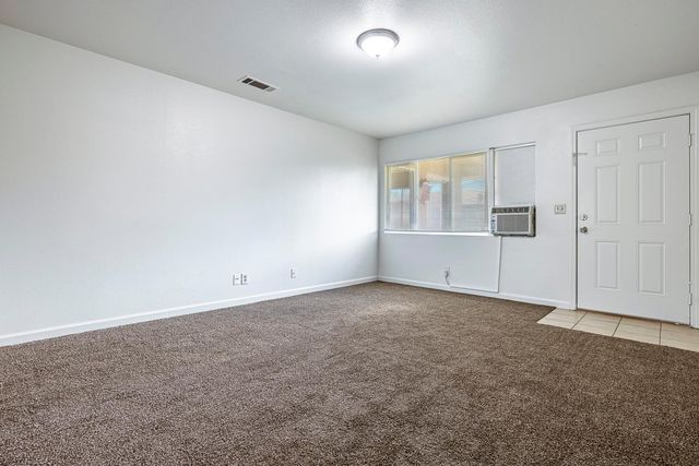 2840 N 1st Street, Fresno, CA 93703