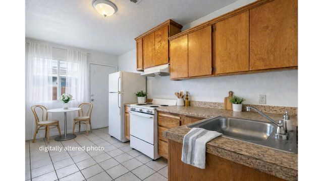 2840 N 1st Street, Fresno, CA 93703