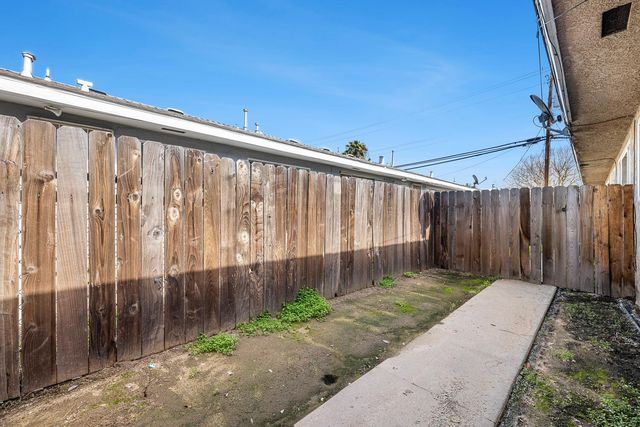 2840 N 1st Street, Fresno, CA 93703