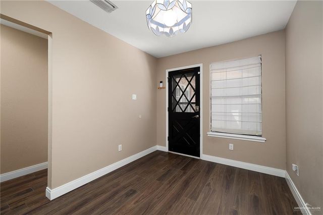 1102 Cardinal Avenue, Mcallen, TX 78504