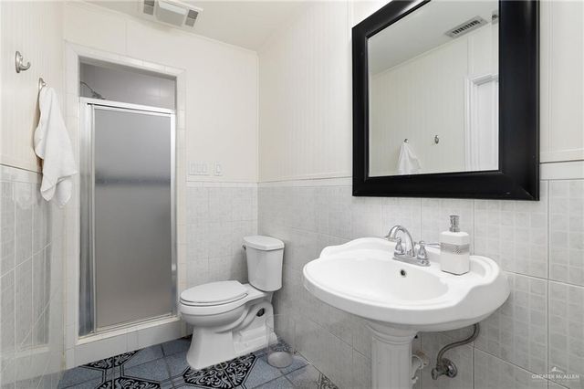 1102 Cardinal Avenue, Mcallen, TX 78504