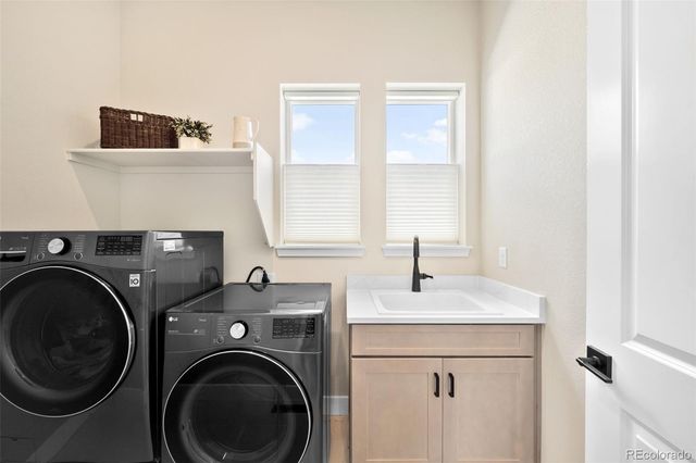 2015 Grayside Circle, Castle Rock, CO 80109