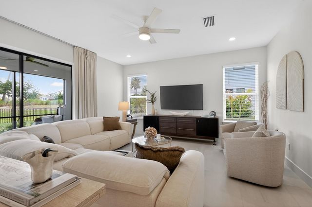 11870 SW Macelli Way, Port St. Lucie, FL 34987