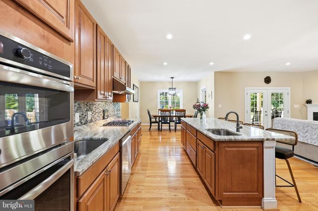 13855 PARIS BREEZE PL, Hillsboro, VA 20132