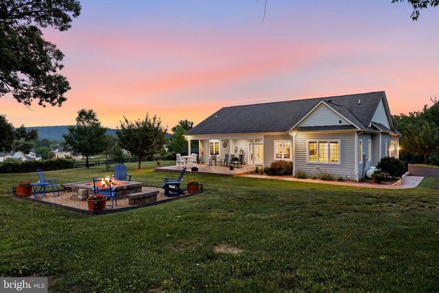 13855 PARIS BREEZE PL, Hillsboro, VA 20132