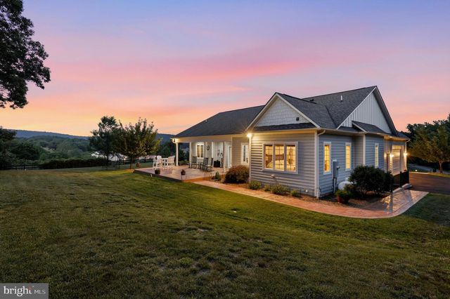 13855 PARIS BREEZE PL, Hillsboro, VA 20132