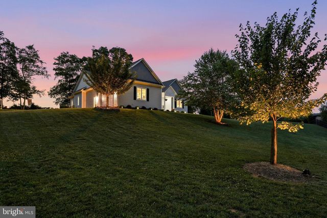 13855 PARIS BREEZE PL, Hillsboro, VA 20132
