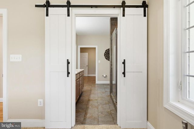 13855 PARIS BREEZE PL, Hillsboro, VA 20132