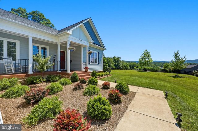 13855 PARIS BREEZE PL, Hillsboro, VA 20132