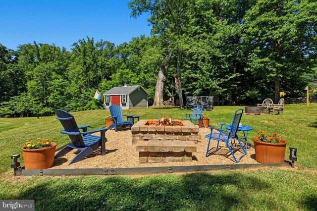 13855 PARIS BREEZE PL, Hillsboro, VA 20132