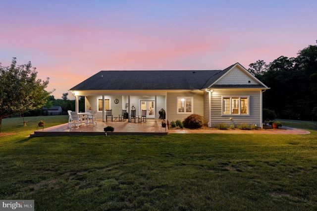 13855 PARIS BREEZE PL, Hillsboro, VA 20132