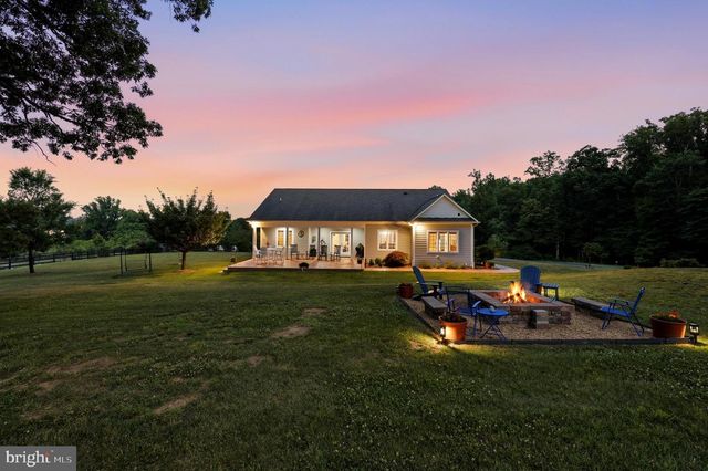 13855 PARIS BREEZE PL, Hillsboro, VA 20132