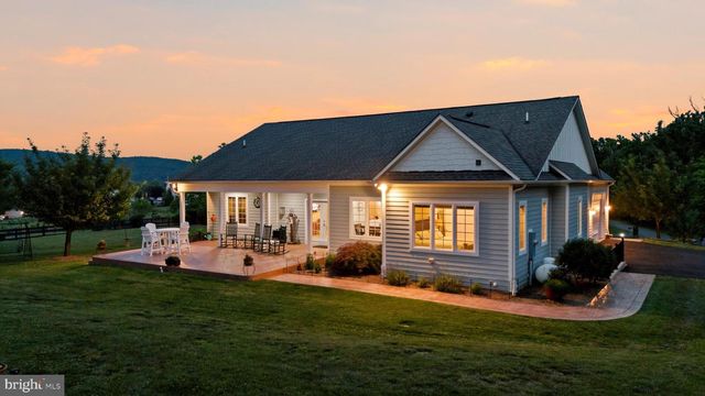 13855 PARIS BREEZE PL, Hillsboro, VA 20132