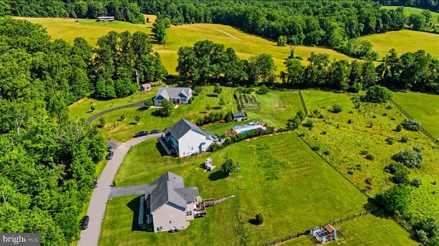 13855 PARIS BREEZE PL, Hillsboro, VA 20132