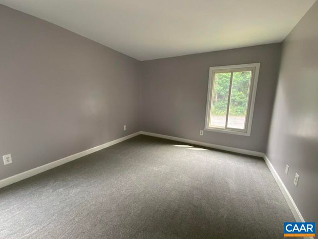 117 Berry St Apt 12, Orange, VA 22960