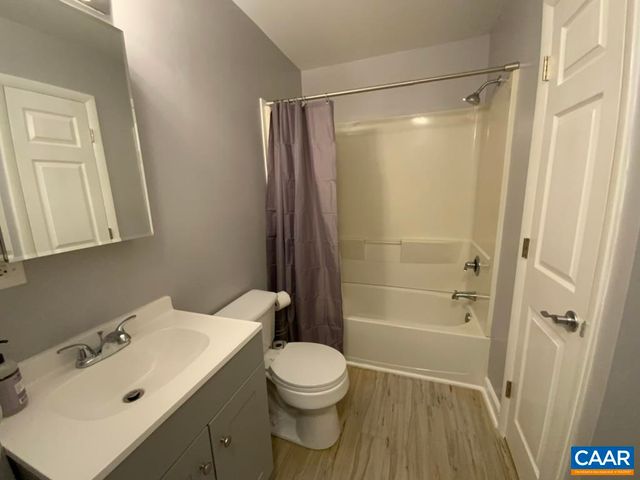 117 Berry St Apt 12, Orange, VA 22960