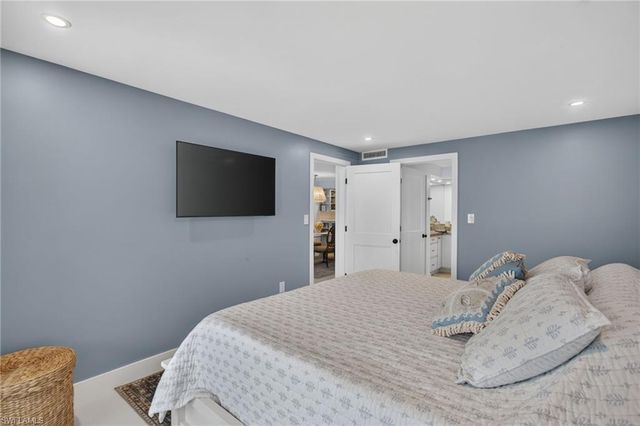 26000 Hickory BLVD 705, Bonita Springs, FL 34134