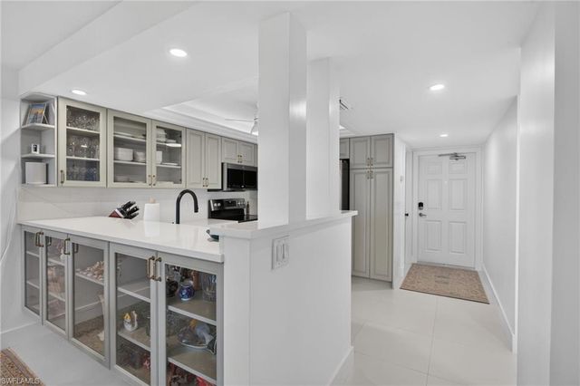 26000 Hickory BLVD 705, Bonita Springs, FL 34134