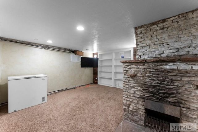 658 N 3550 E, Menan, ID 83434