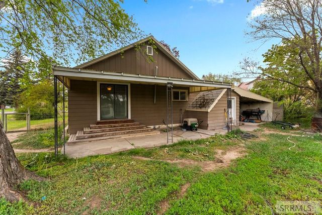 658 N 3550 E, Menan, ID 83434