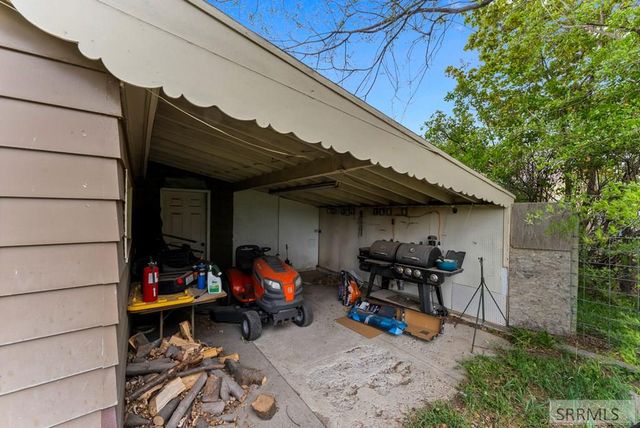 658 N 3550 E, Menan, ID 83434