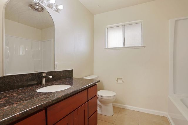 8595 Bradshaw Rd, Elk Grove, CA 95624