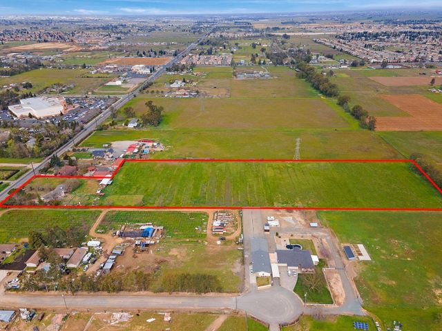 8595 Bradshaw Rd, Elk Grove, CA 95624