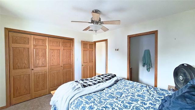 7406 Twin Lakes Road, Manson, IA 50563
