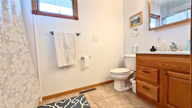 7406 Twin Lakes Road, Manson, IA 50563