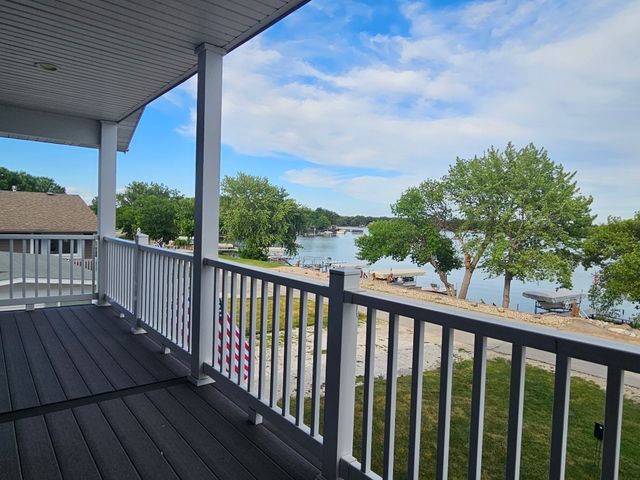 7406 Twin Lakes Road, Manson, IA 50563