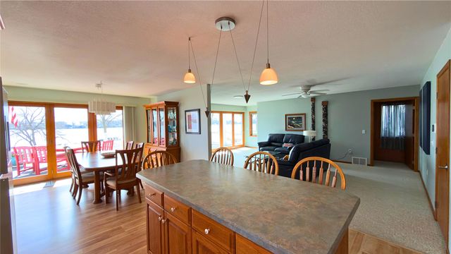 7406 Twin Lakes Road, Manson, IA 50563