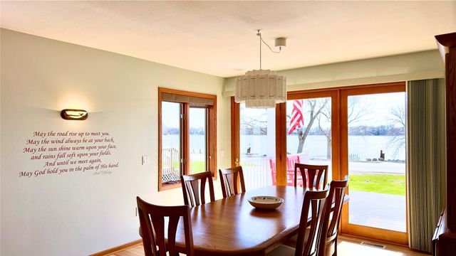 7406 Twin Lakes Road, Manson, IA 50563