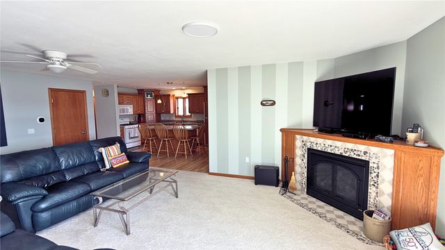 7406 Twin Lakes Road, Manson, IA 50563