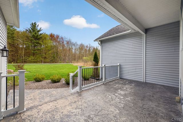 121 Canterbury Way, Hastings, NY 13036
