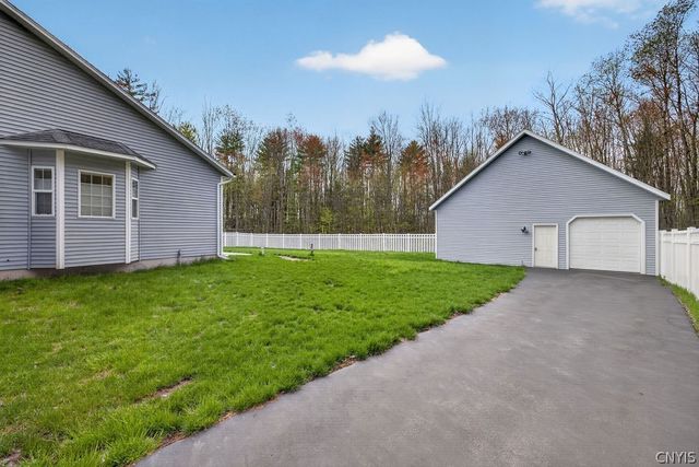 121 Canterbury Way, Hastings, NY 13036