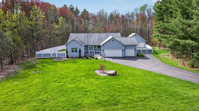 121 Canterbury Way, Hastings, NY 13036