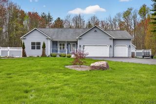 121 Canterbury Way, Hastings, NY 13036