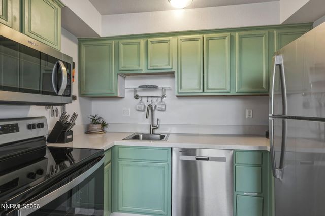 280 Island Avenue APT 201, Reno, NV 89501