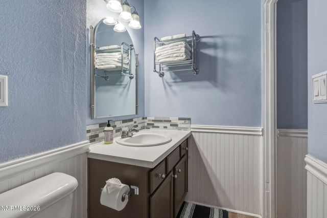 280 Island Avenue APT 201, Reno, NV 89501