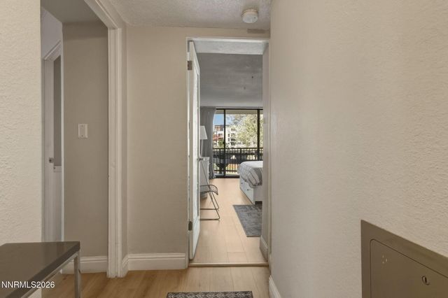 280 Island Avenue APT 201, Reno, NV 89501